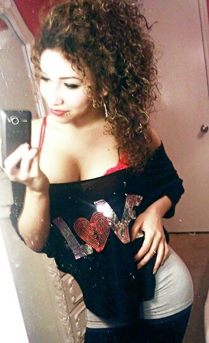 astrid936's profile picture. 