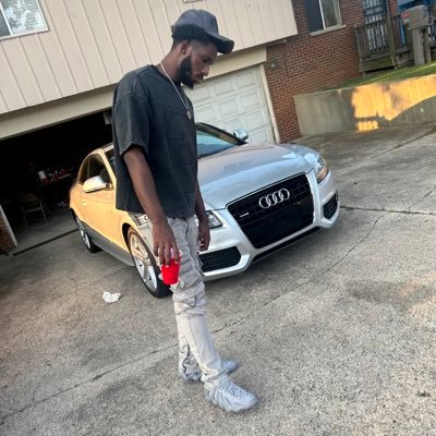 goatedzach21's profile picture. 