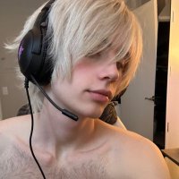 tris (@tristwink) 's Twitter Profile
