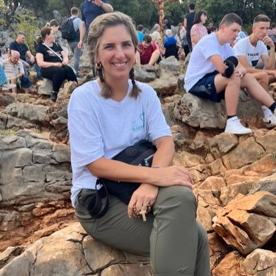 Middle School Teacher | Computer Science | Austin ISD 🏈⛳️ golf and football mama