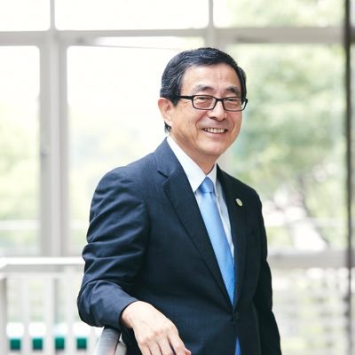 研究開発•研究開発支援•産学連携に取り組んできました。趣味は絵画、写真、金継、自転車、散歩。
