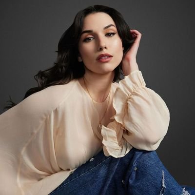Your best, most reliable and updated source for all things Grace Caroline Currey.
(turn on notifications)
❪ this is a fan account // not impersonating)