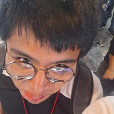 El único dios que veo aquí soy yo y tal vez la persona que entro a esta cuenta.
Cyberpunk mi religión.