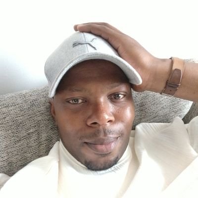 GOD first My family second❤♥❤!!!
I'm that guy,a true lover❤
Fitness is my life🏋❤🏋Coffee☕Lindt🍫
IG: Gee_TheLover
Pirates⚽ManUnited⚽Barcelona
