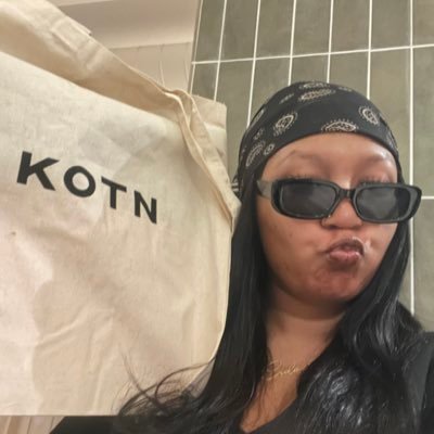 ☾ chloe. ☽ Profile
