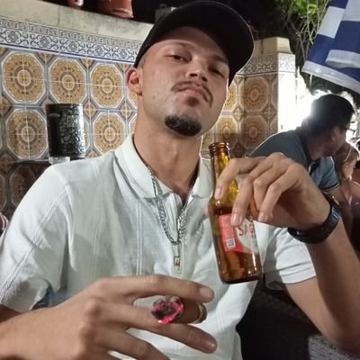 sou baiano morando no Algarve 😎🔥
sadomasoquista 🔥
mulher solteira e casada 🔥
gay bem putinha 🔥😈