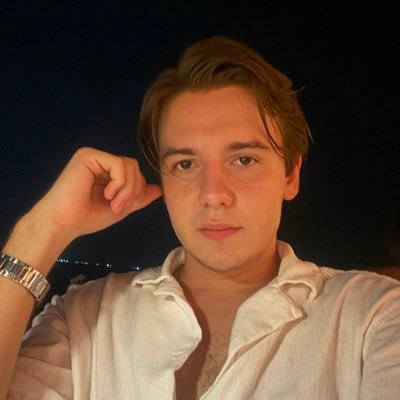 emreakyeeel's profile picture. 