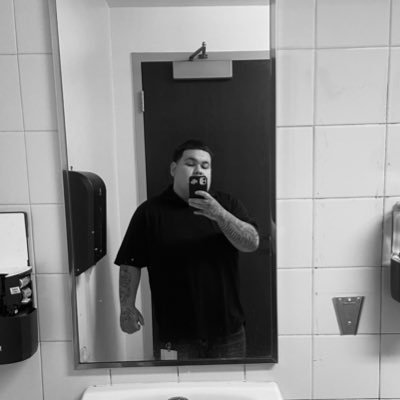 stvffvny's profile picture. 22, i’m kinda just here i guess