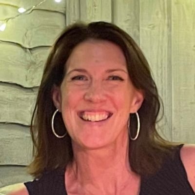 ElaineWarwicker's profile picture. Helping businesses improve their performance through better quality conversations | Consultant | Trainer | Facilitator | Mediator | DiSC accredited