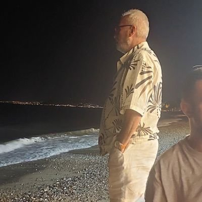 ERDINCATAK's profile picture. vatan hainlerine taviz yok.
