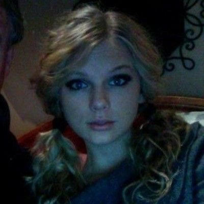 leader of @thekuntgirls | edgy swiftie | make time to make my nails and change my hair I wear new shoes and a miniskirt but you don't look