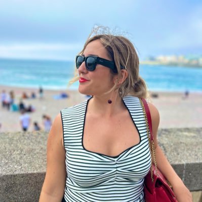 PhD in Translation Studies 🇬🇧🇩🇪🇪🇦 | Assistant Professor at @Univcordoba | 🇪🇺📚🌊💿🖼️🍵♻️🐶🥨