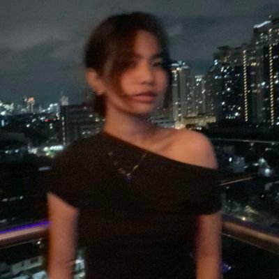 ayaq na real na dump na 'to this time, pero pagod ako kaya lubayan n' yo muna ako HAHSHAHS chariz