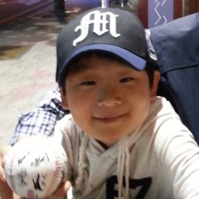 molla_64's profile picture. 이 정신나간 놈들은 끝내 또 살아날 것 같다