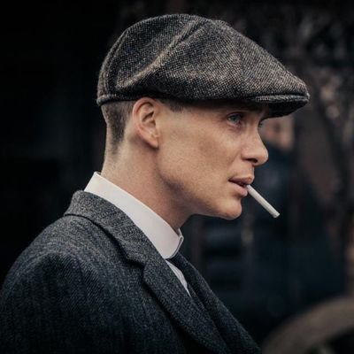 kingori__'s profile picture. 𝕿𝖍𝖊 𝖐𝖎𝖓𝖌 𝖘𝖙𝖆𝖞𝖘 𝖐𝖎𝖓𝖌