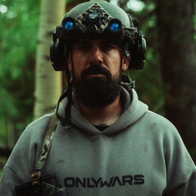 War zone advisor traveling with camera in hand. Chosen company till the end 🏴☠️