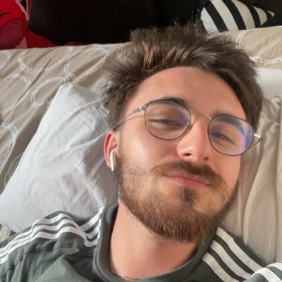 amauroselle's profile picture. 22 | ♌️ | 🏳️‍🌈. lille 📍 | @zaralarsson stan account ❤️