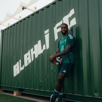 FwazYb9's profile picture. 