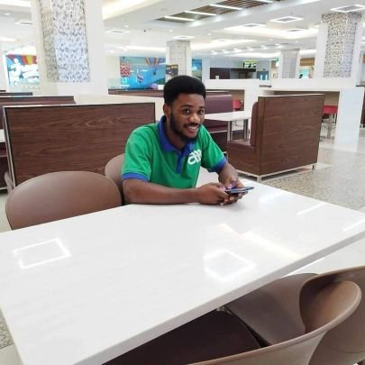 iChrisjnr's profile picture. Private life