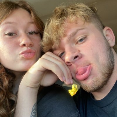 MirandaMas62810's profile picture. 