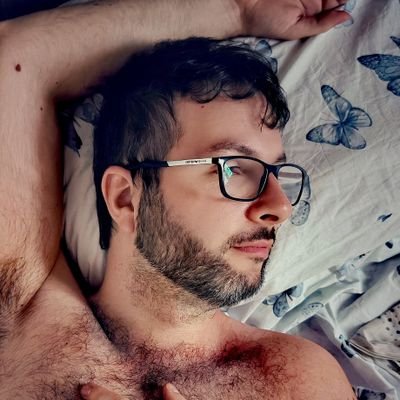 Imbranato, ingenuo, ma dolce e coccoloso come un peluche 🇮🇹🏳️‍🌈 ✨INTJ-T 🏦💶👨🏻‍💼