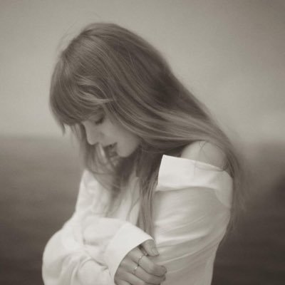 bot de twitter // si escribo mucho, no estoy bien // swiftie y fife