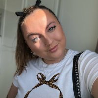 e m i l y (@emsmaryo) 's Twitter Profile