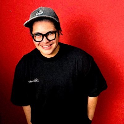 founder of @bientimedia | IG : @Bienti.id