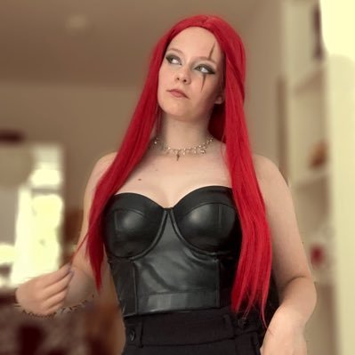 League of Legends Tiktokker (20k) | Twitch Partner | Email: shyraa@digitalninjas.de