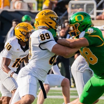 EDGE @vandalfootball 27’ || All-State DE x2 || Wrestling State Champion || T & F state placer x7