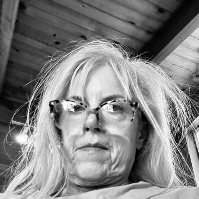 Adult Human Female, Tail-end boomer with Gen X sensibilities. Nicotine enjoyer and shameless cat propagandist