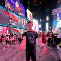 old uncle sebastian (@evilb33rdrinkr) 's Twitter Profile