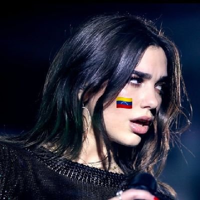 verdeacqua11's profile picture. Hay música que no está hecha para bailarla, sino para sentirla.