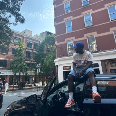 Photographer based in NYC • Went to college and graduated • IG: _PicksPics • Email: PicksPics25@gmail.com