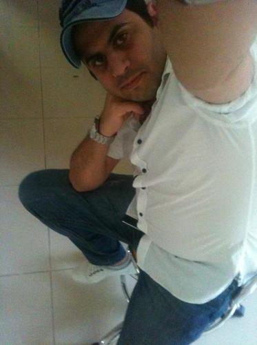 max210716's profile picture. Ask 2 Know