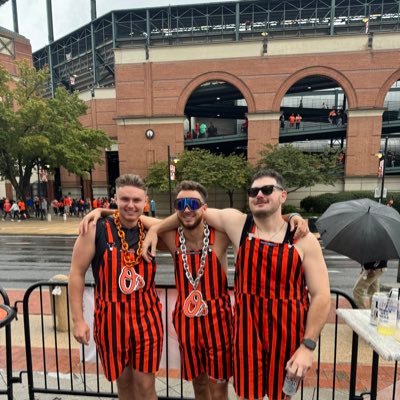 RobertSawyer410's profile picture. #LLC 💙🏀 #KL19 ❤️👼🏽 #LLB 🚲💙