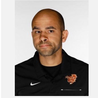 assistant coach at University of Manitoba men’s basketball 🇨🇦 . Donny.hayes@umanitoba.ca