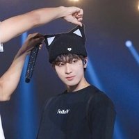 W.w(거래계) (@ww__71736) 's Twitter Profile