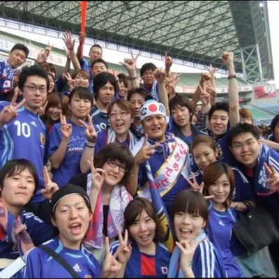 HIROGOKYUU's profile picture. バルセロナとアルゼンチン🇦🇷のハーフ中？バルセロナソシオ浦和レッズサポ 好きな選手はメッシ。邦楽は200バンドライブ経験あり。旅行は日本全国制覇。海外は14カ国スペインは9回済🇪🇸 他🇮🇹🇩🇪🇵🇹🇹🇭🇨🇳🇹🇼🇰🇭🇻🇳🇲🇴🇫🇷🇬🇧🇦🇺🇦🇪 現役のtraveler