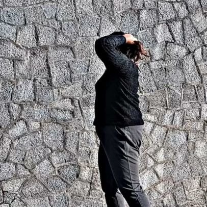 theuzma251211's profile picture. i love when I see a pretty white in her bio