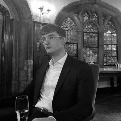 s_p819's profile picture. Medieval Literature MPhil @ Oxford • 🏳️‍🌈•