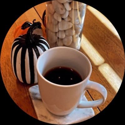 RazaExtrana's profile picture. Humanity is my religion.🌍 Weed is the Culture 💡+❤️ //Chess ♟//Ubuntu ✊🏿 // Amor y respeto //MUFC🩸DNA