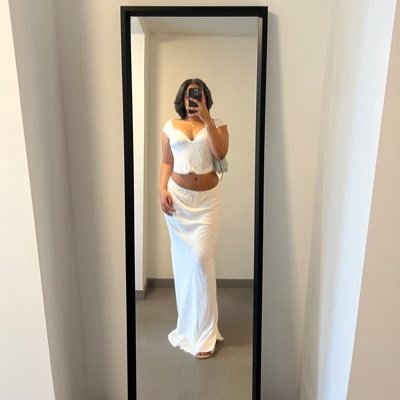 mademoiselleNHZ's profile picture. 🇨🇩🇮🇳🇧🇮