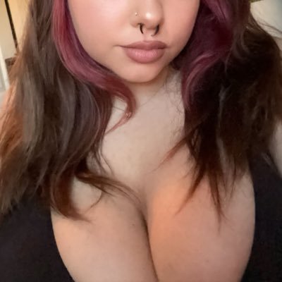 bunnibabylav's profile picture. daddy’s sweet lil angel⛓️🔑💖 (owned/taken)