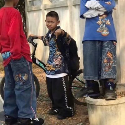 mUjEeB_005's profile picture. I’m free