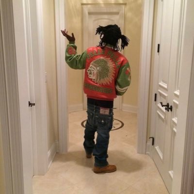 Henrii_West's profile picture. 