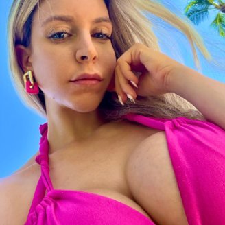 sarah_john42848's profile picture. Up For Fun Anytime - Just DM Me!! Want To Meet Up????? DM For Whatsapp  - Love Meet Up 👄2️⃣👄