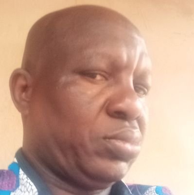 hommesi55131979's profile picture. Instituteur