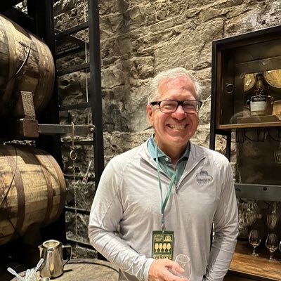 Fun-loving father of 4 and borderline workaholic! Love all things digital! Entrepreneur Author Speaker Founder, Media Mash, https://t.co/F1xNFWV6UE