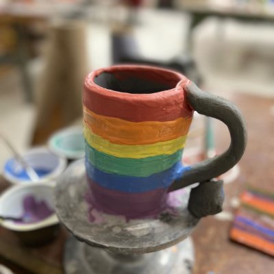 Art Therapist supporting art for everyone